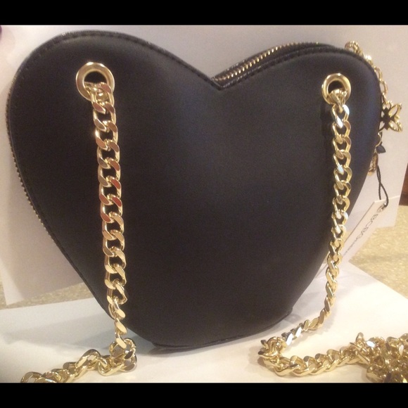 BCBGeneration Handbags - NWT BCBGeneration Finley heart shaped bag